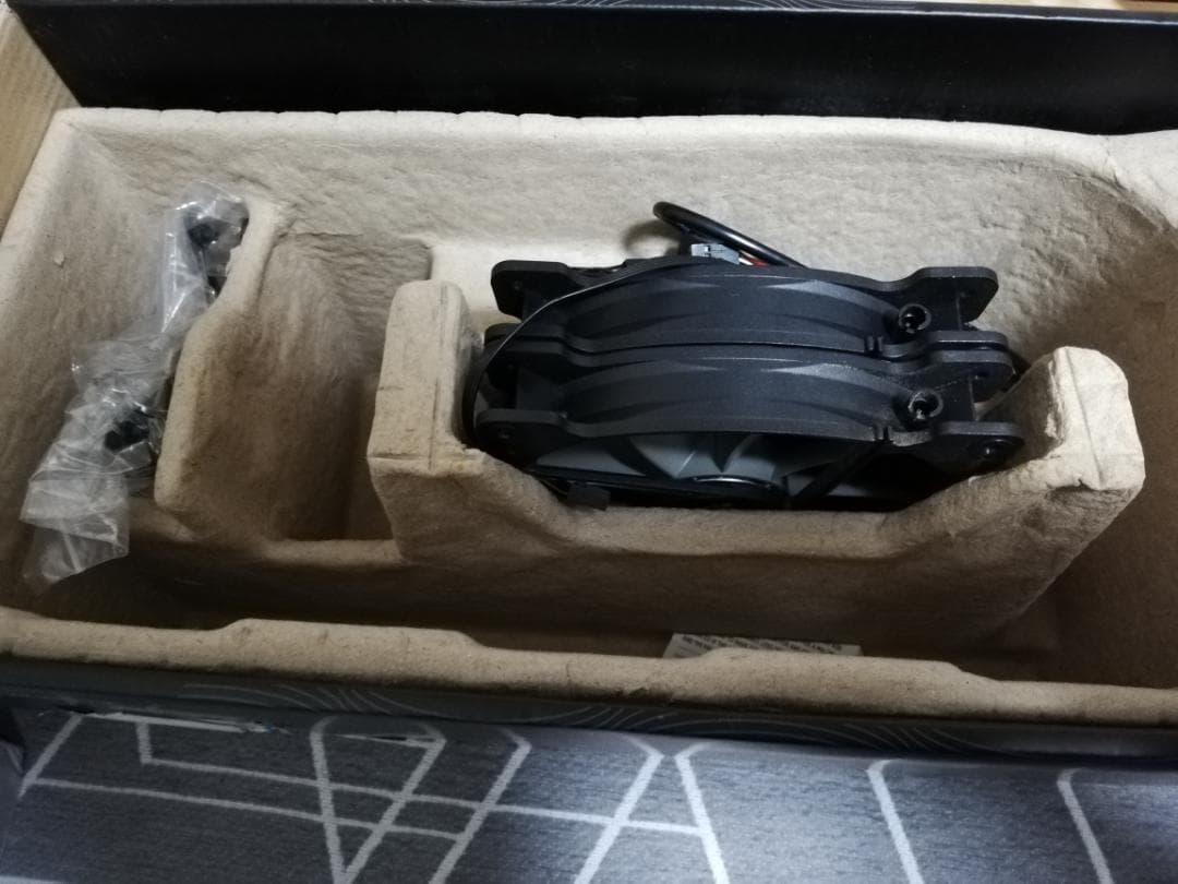 簡易水冷クーラー　CORSAIR HYDRO SERIES H110i GT