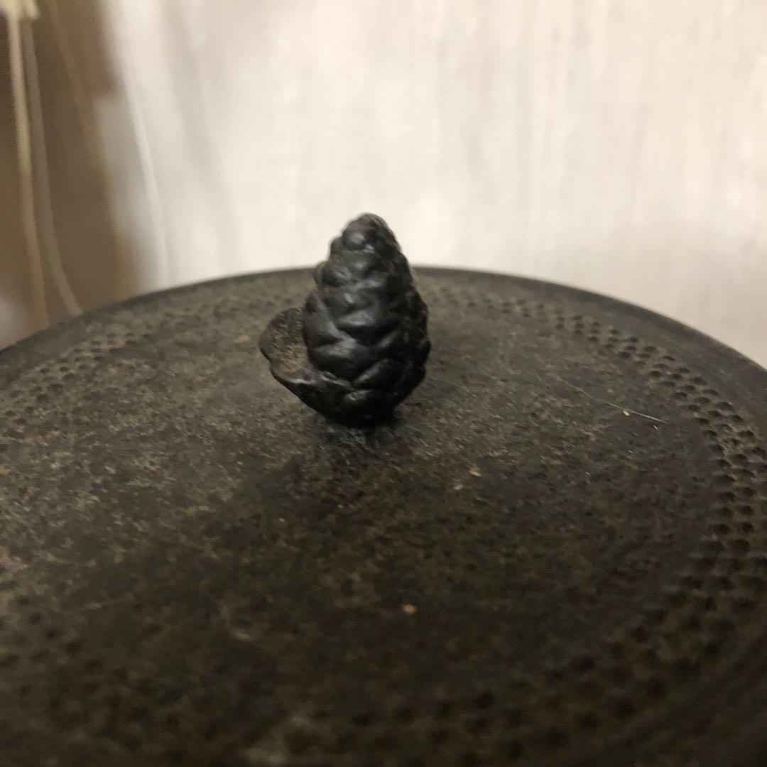 南部盛栄堂黒い鉄瓶 凹凸デザイン 特大サイズ18cm