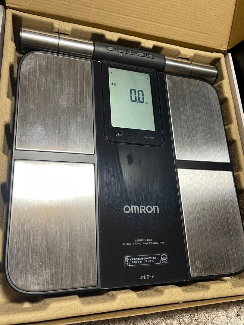 OMRON Karada Scan 703T 体組成計