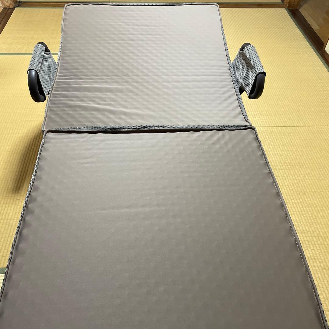 値下げしました。山善電動リクライニングベッド 折りたたみベッド手すり付き