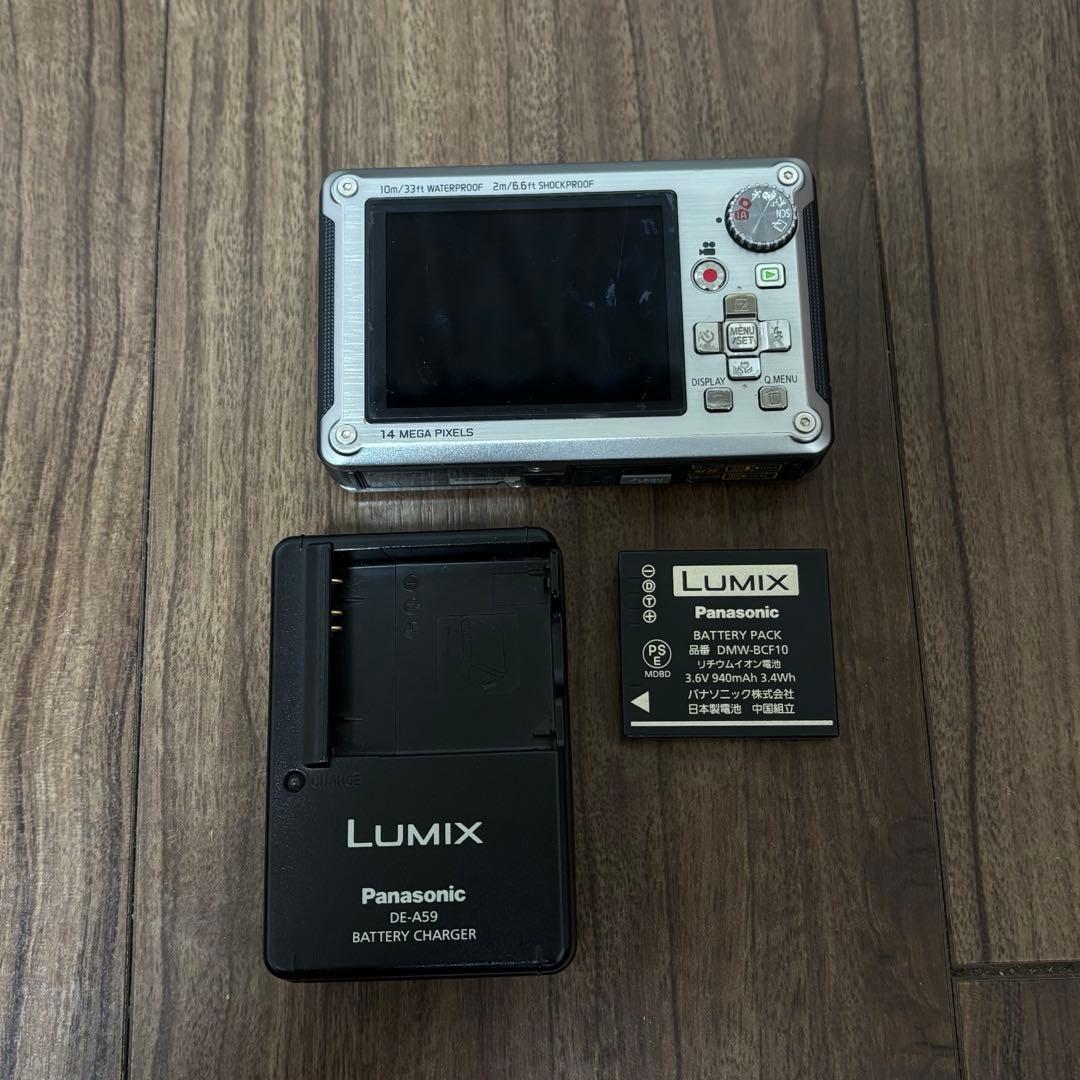 デジカメ　Panasonic LUMIX DMC-FT2 (本体・電池・充電器)