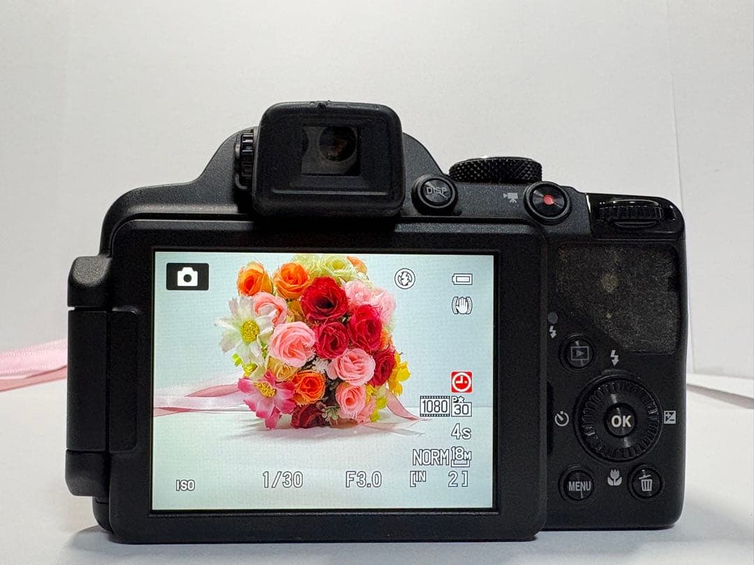 Nikon coolpix P520コンパクトデジタルカメラ デジカメ