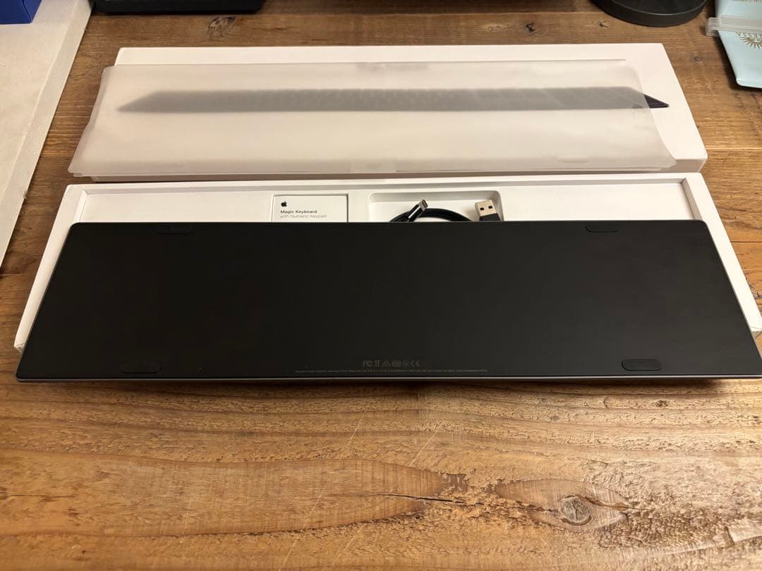 美品 廃盤 デットストック 旧型 マジックキーボード