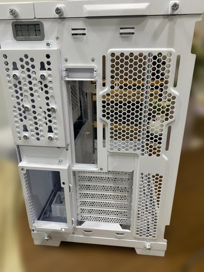 リアンリー O11 DYNAMIC EVO RGB ホワイト