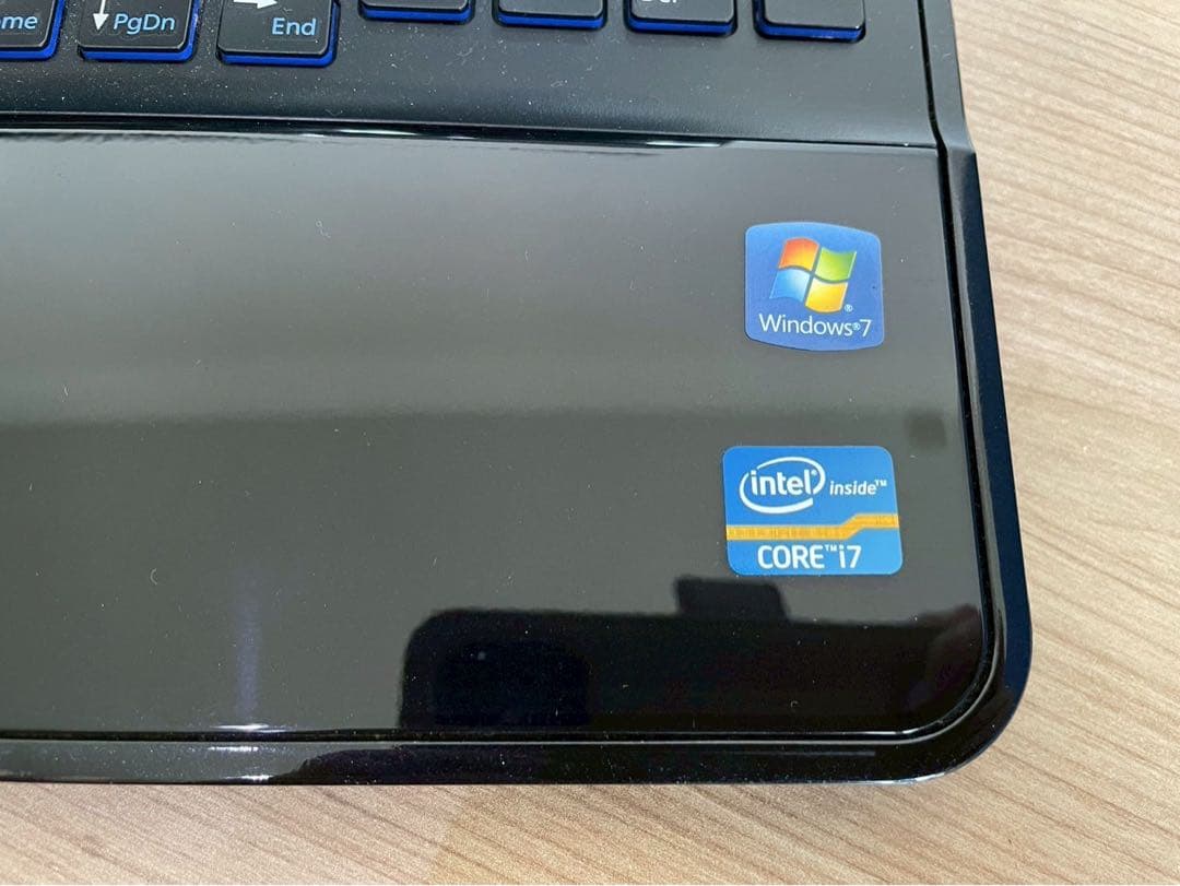 Fujitsu Lifebook Windowsノート本体 AH77/H