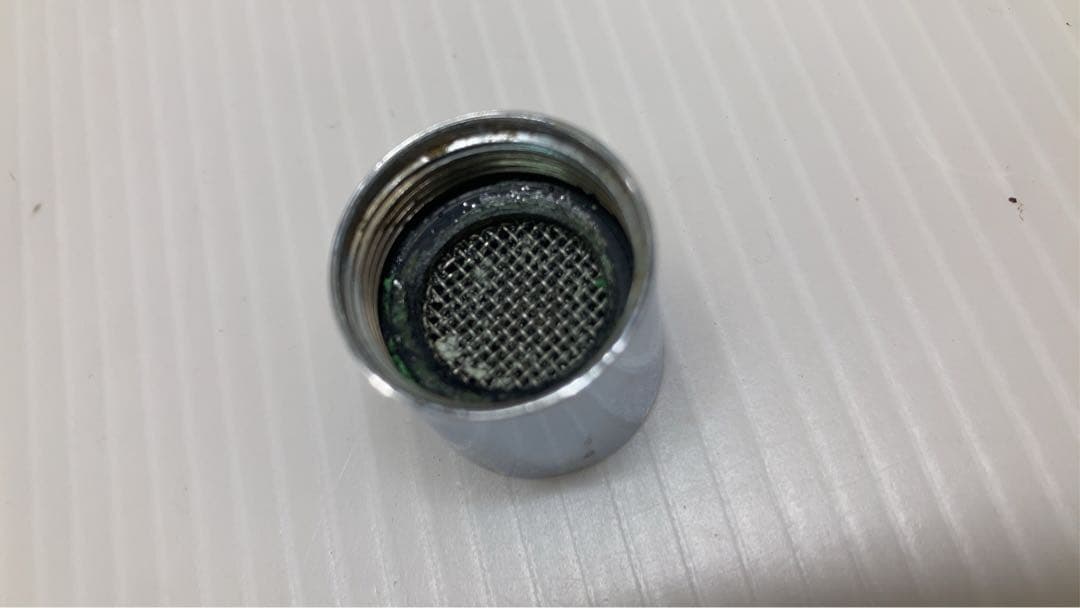 TOTO 壁掛洗面器　L90DR #SC1 パステルアイボリー　中古　傷あり