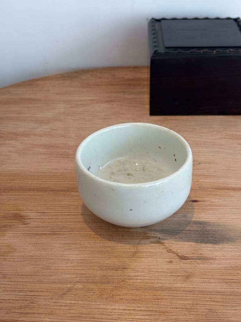 李朝後期 白磁 盃 酒器 ぐい呑み 完器 骨董 時代物 アンティーク 箱付き