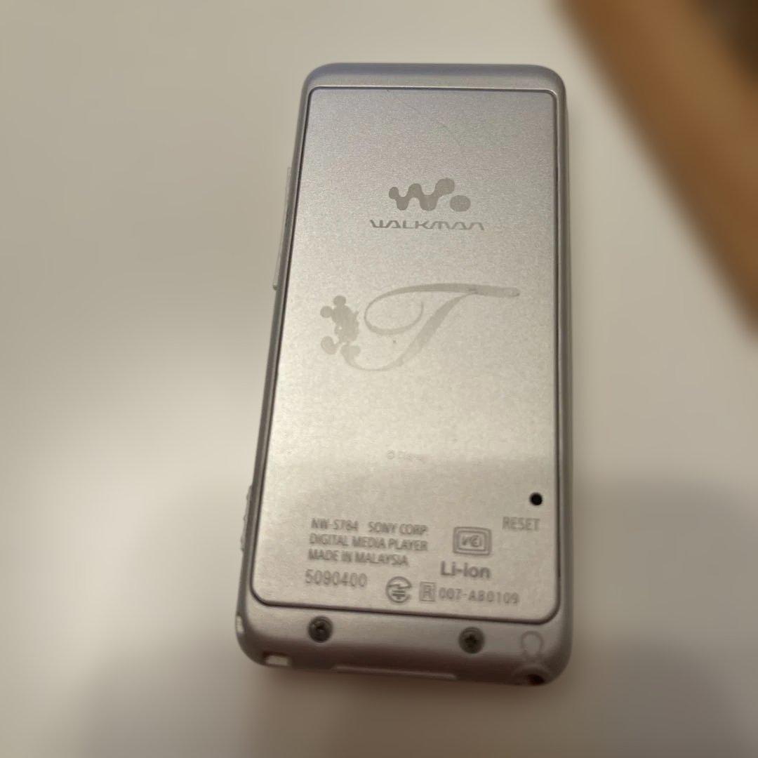 ブラック イヤホンとSony Walkmanセット