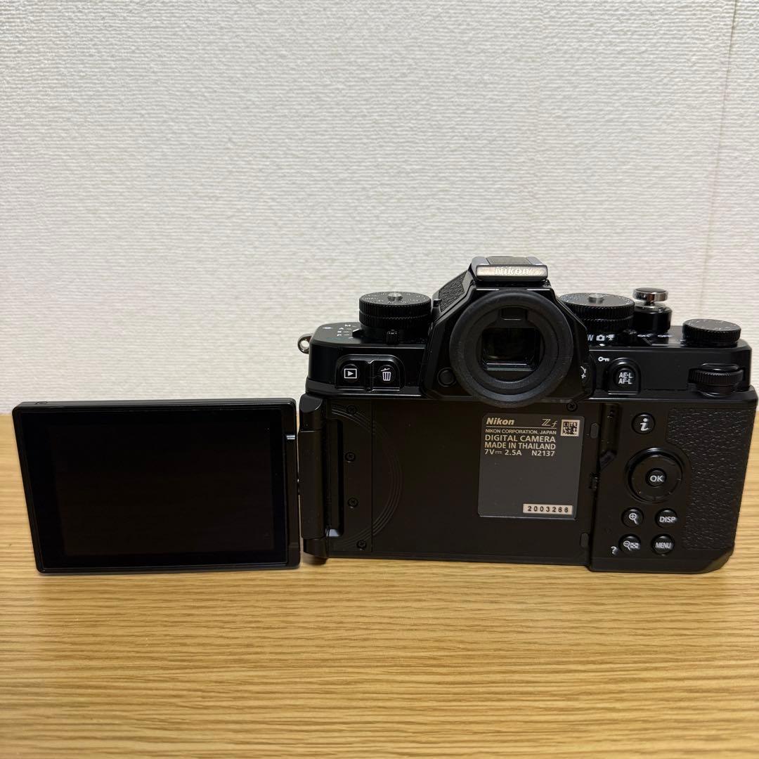 Nikon Zf 40/2 SE Kit エクステンショングリップ付き