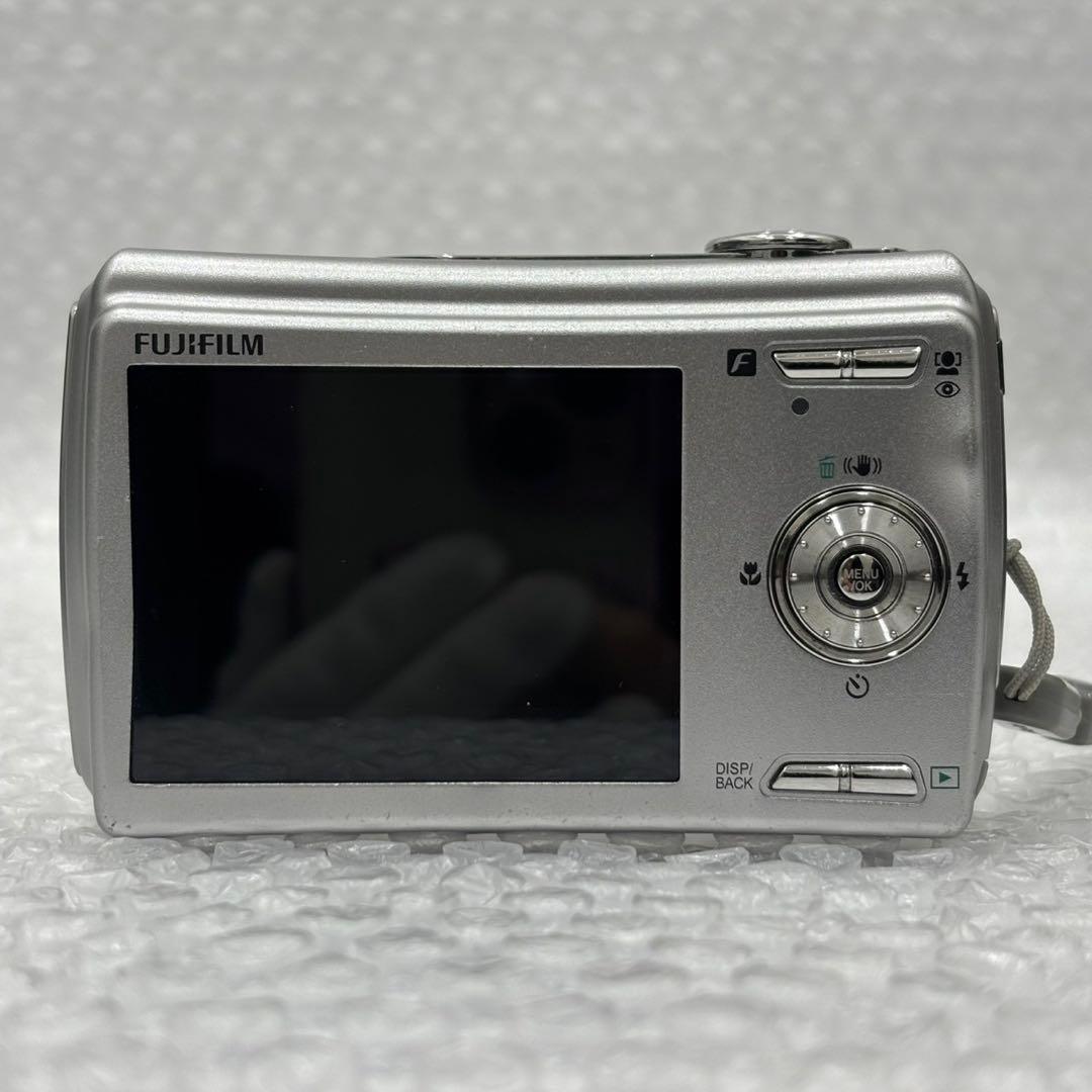 FUJIFILM FinePix F100fd﻿ コンパクトデジタルカメラ