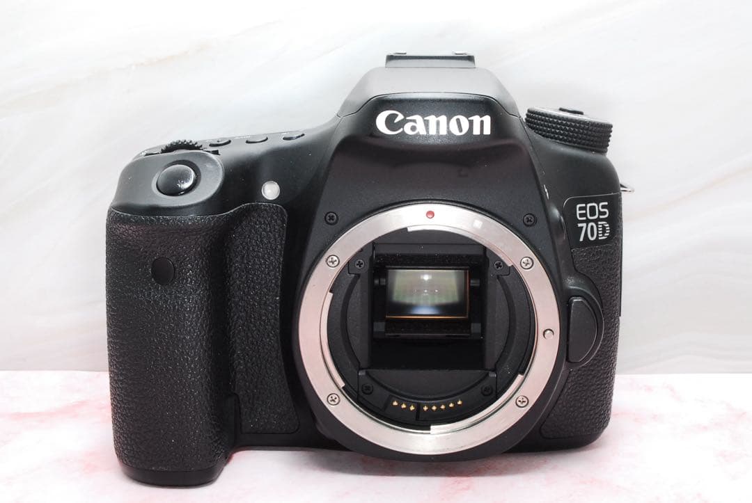 超高画質❤️Canon EOS 70D★Wi-Fi機能搭載★入門機に