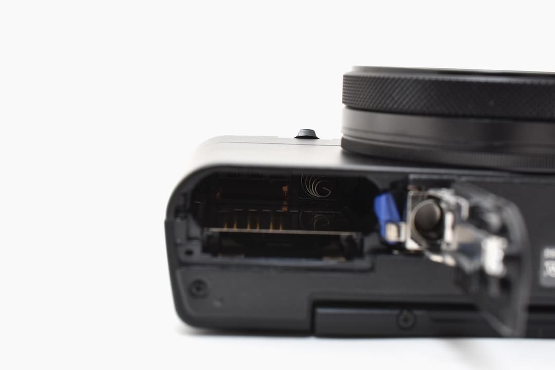 ■極上品■ ソニー RX100V DSC-RX100M5A #D080
