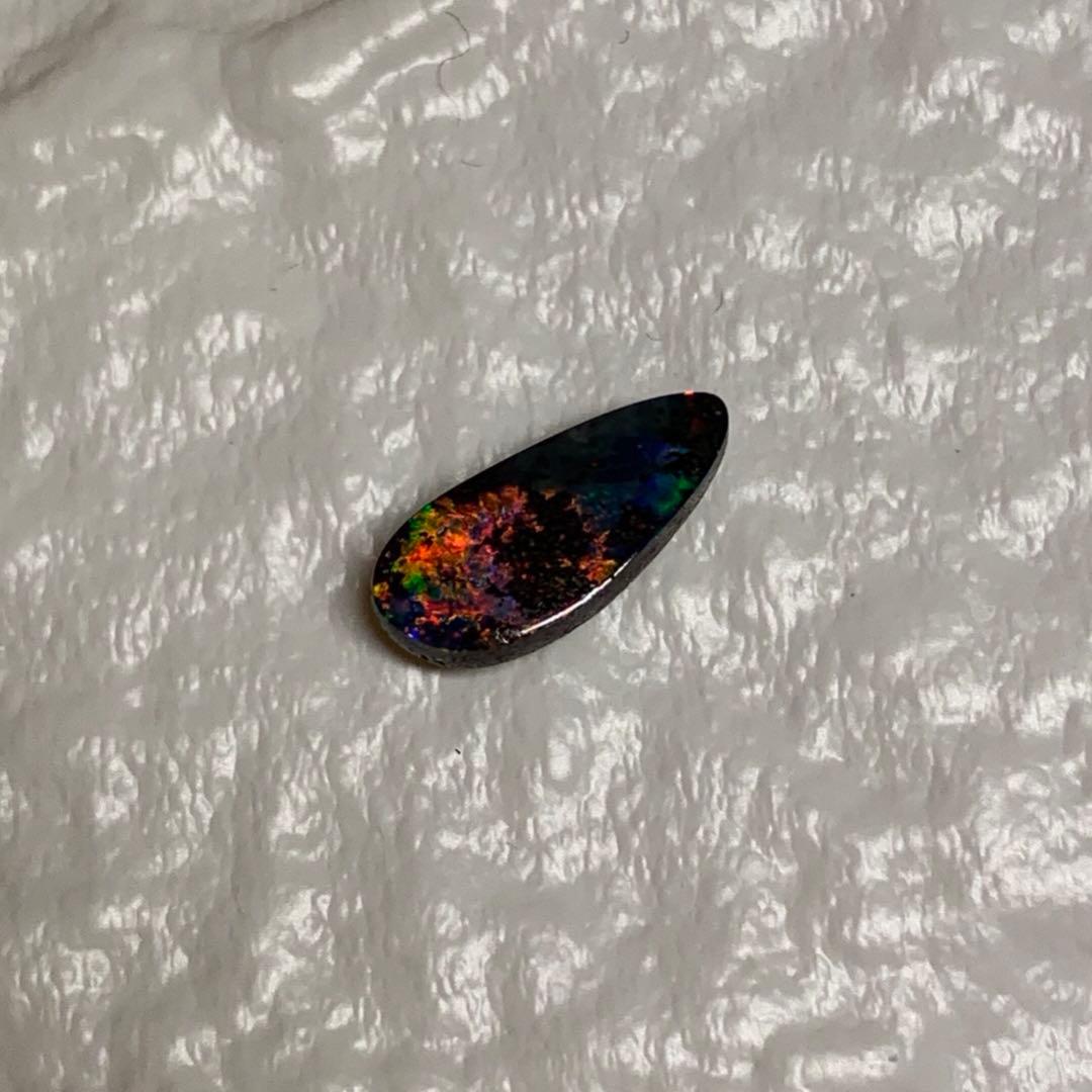 ボルダーオパール　ルース　　1.32ct