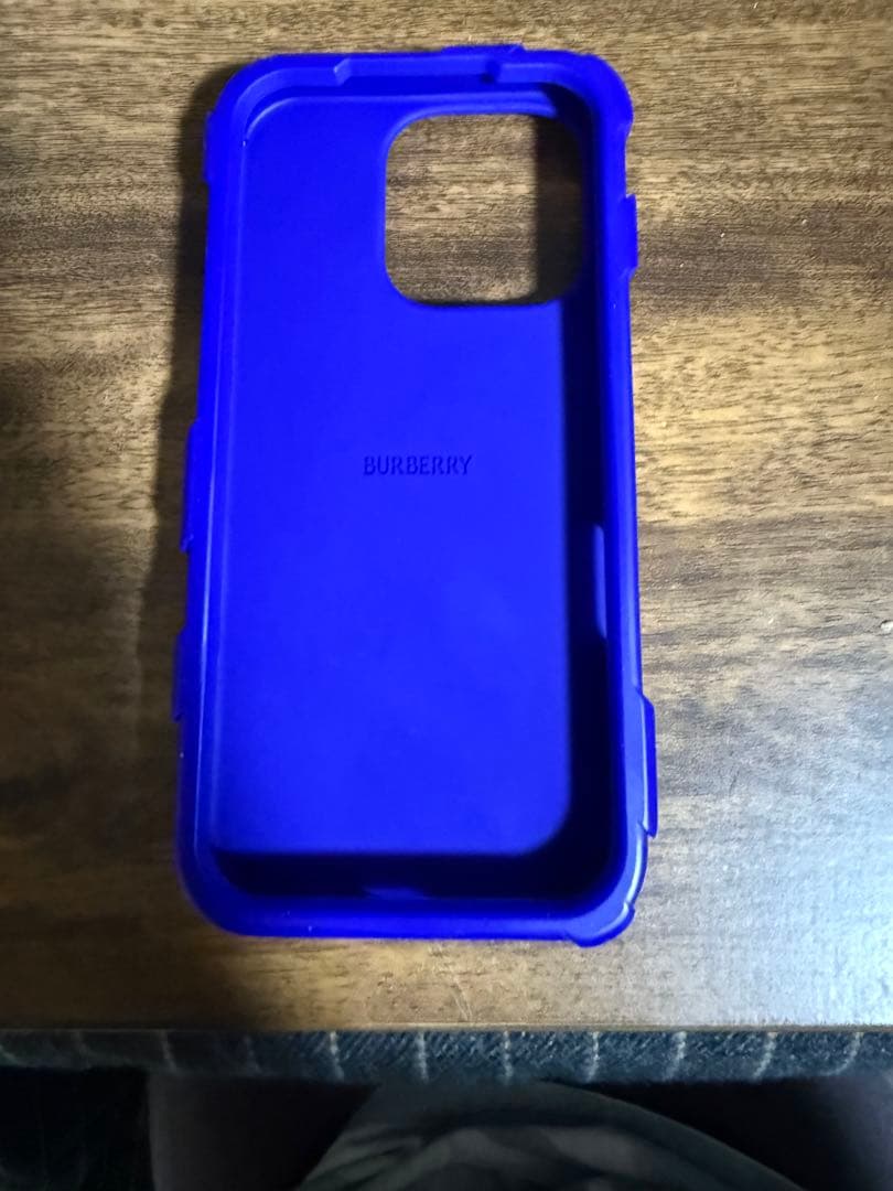 BURBERRY iPhone16プロ ケース