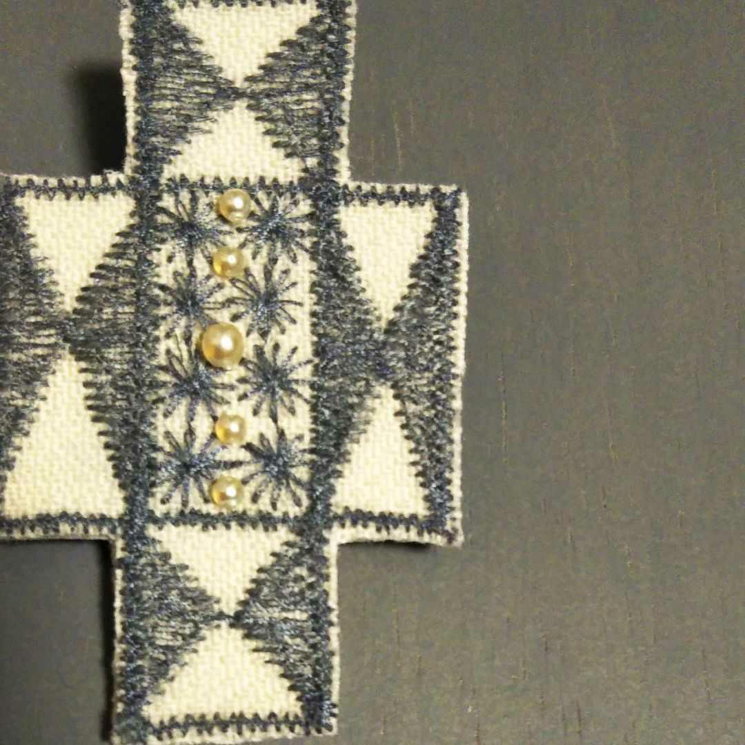⚠️商談中 10-99ハンドメイド ブローチアクセサリー ミナペルホネン生地使用