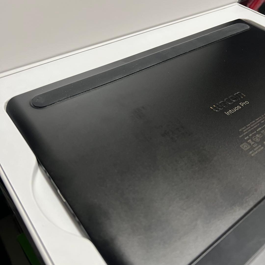 Wacom Intuos Pro ペンタブレット PTH-660KO
