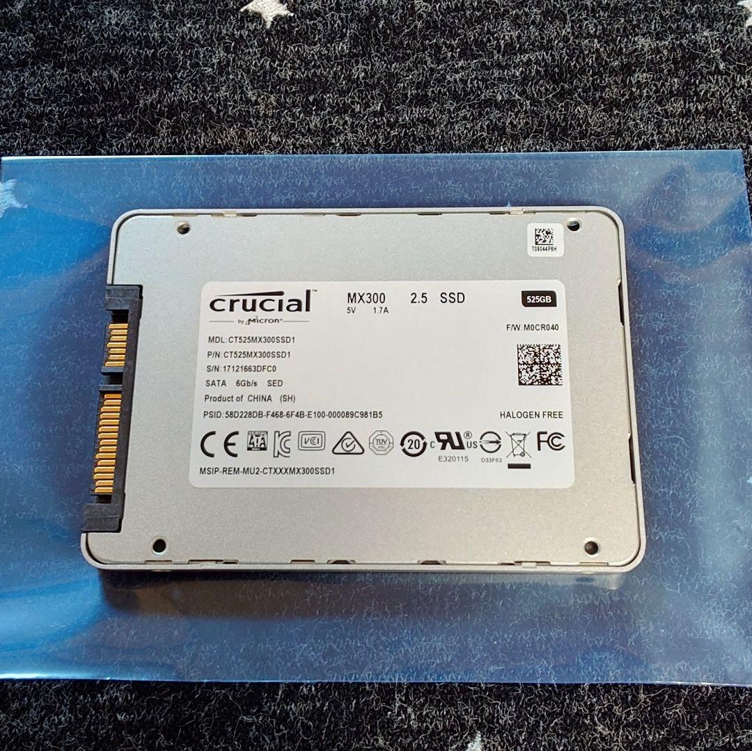 crucial MX300 525GB SSD 使用時間6806時間