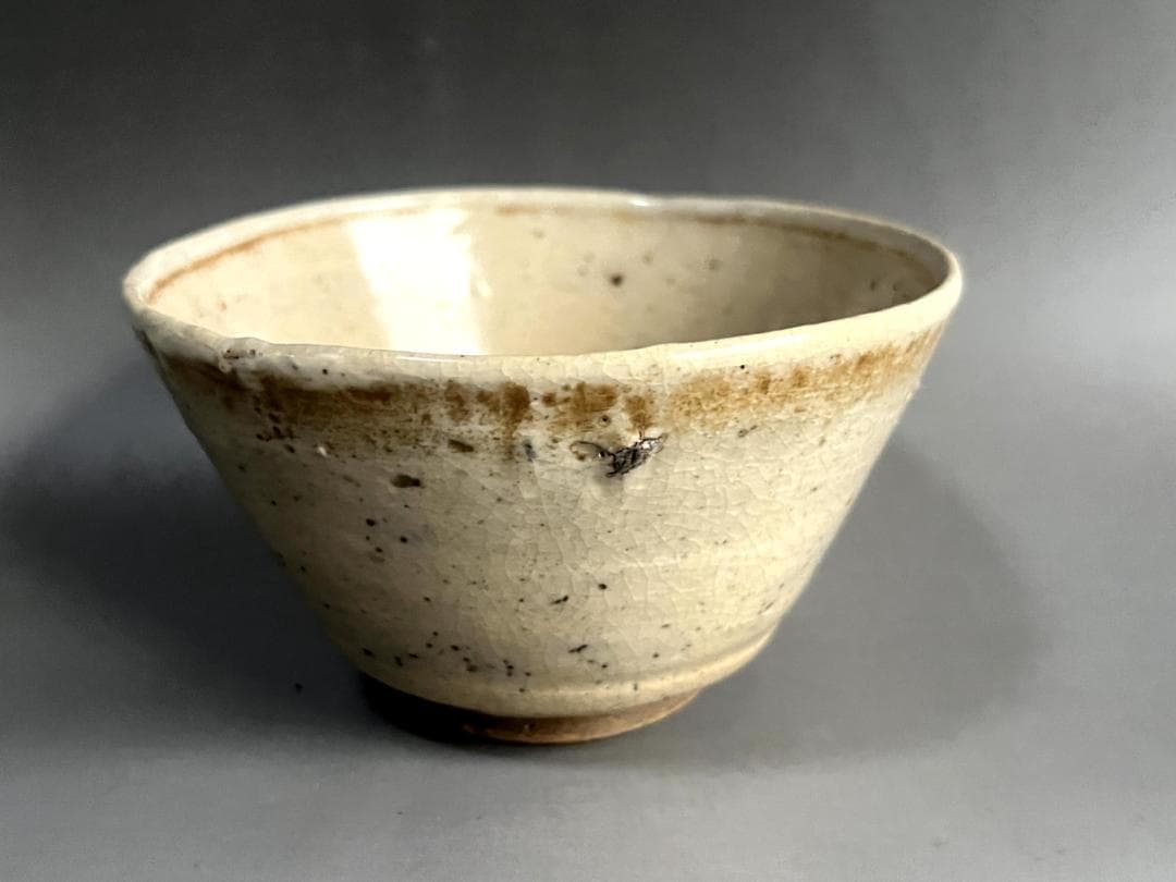 茶碗■白釉古堅手粉引茶碗 斑唐津 江戸期 藁灰釉 渦高台 鉄粉時代物 骨董品■