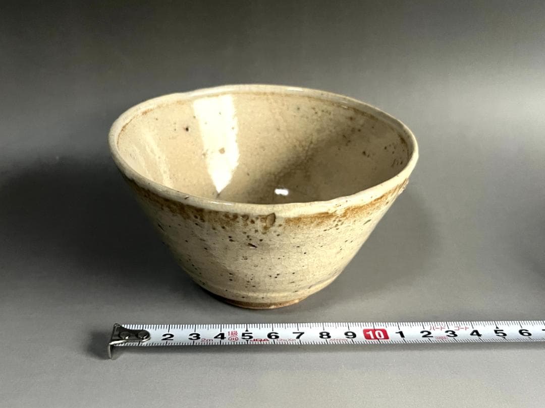 茶碗■白釉古堅手粉引茶碗 斑唐津 江戸期 藁灰釉 渦高台 鉄粉時代物 骨董品■