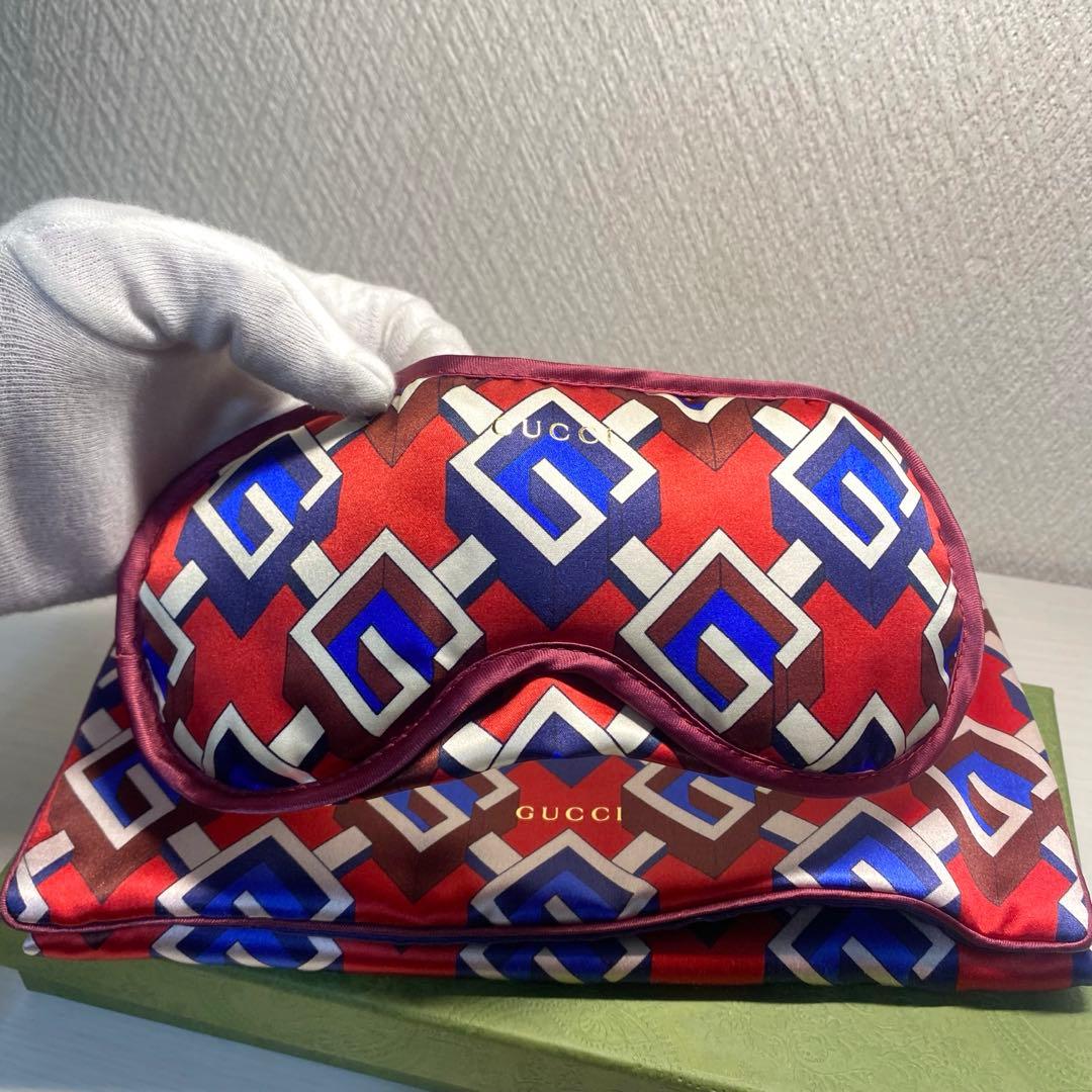 【定価49,500円】新品 GUCCI グッチ　高級アイマスク　箱 ポーチ付き