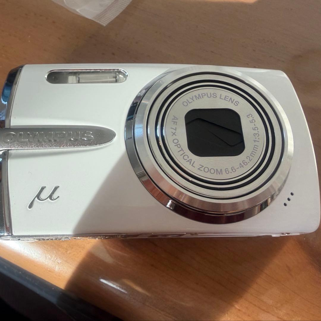 Olympus μ-1020 ホワイト 本体と充電器