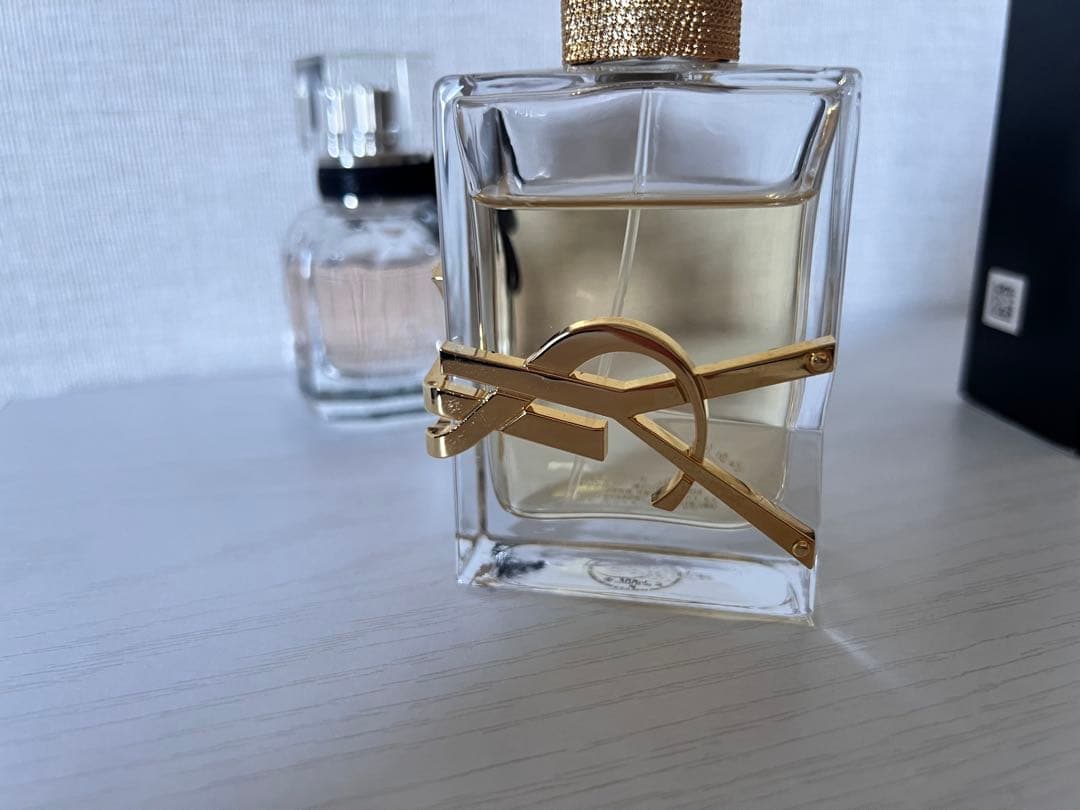 大越　Yves Saint Laurent 香水