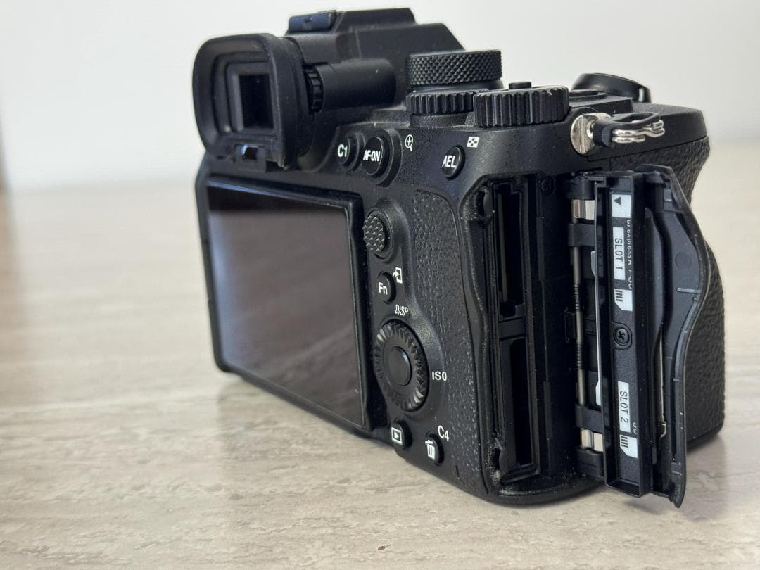 【美品】SONY α7IV ボディ（ILCE-7M4）シャッター数 6,914回
