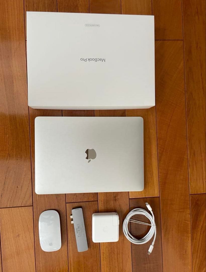 MacBook Pro 13インチ 2019年モデル 付属品付