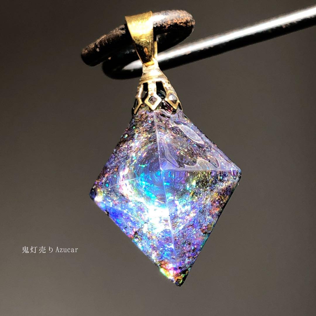 宇宙蓄光｜タンザナイト色オルゴナイト八面体ネックレス