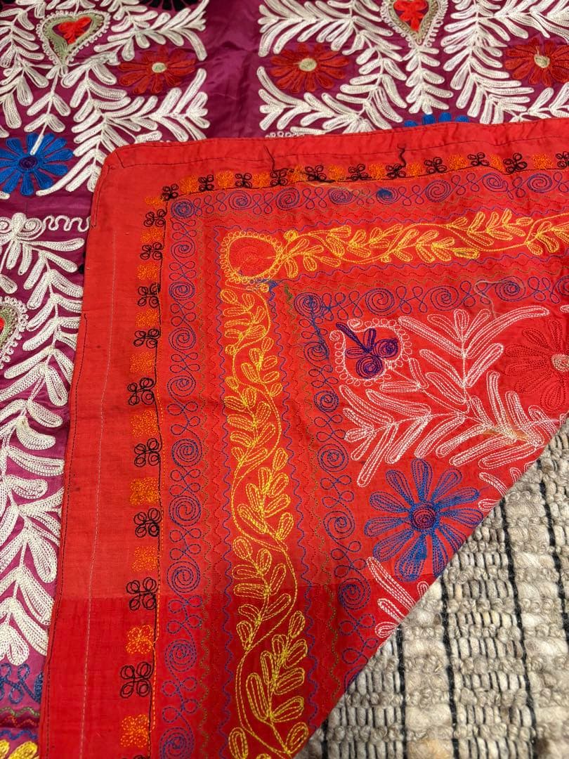 スザニ刺繍　約150cm x 110cm