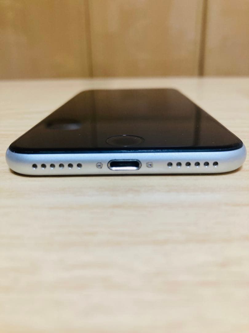 週末値引き iPhone SE 第二世代 64GB 白 バッテリー新品 ジャンク