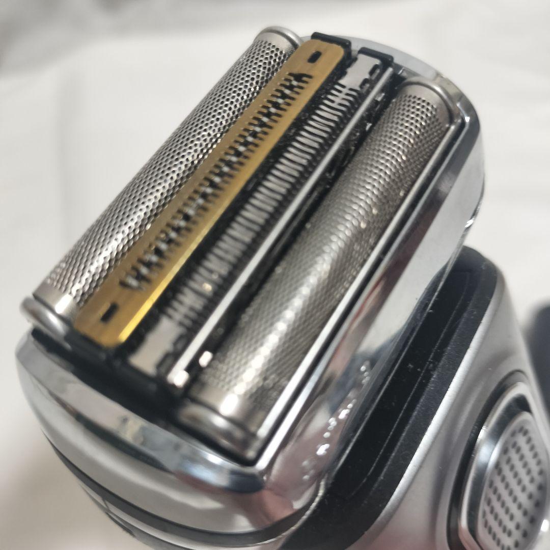 ブラウン シリーズ9 メンズシェーバー 4枚刃 9090cc 動作良好