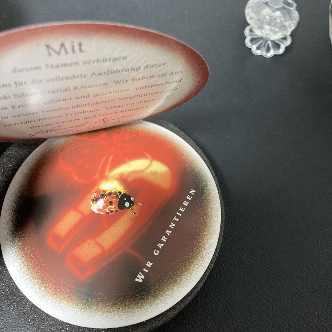 未使用　美品　SWAROVSKI 2個　クリスタル　箱付き　L S