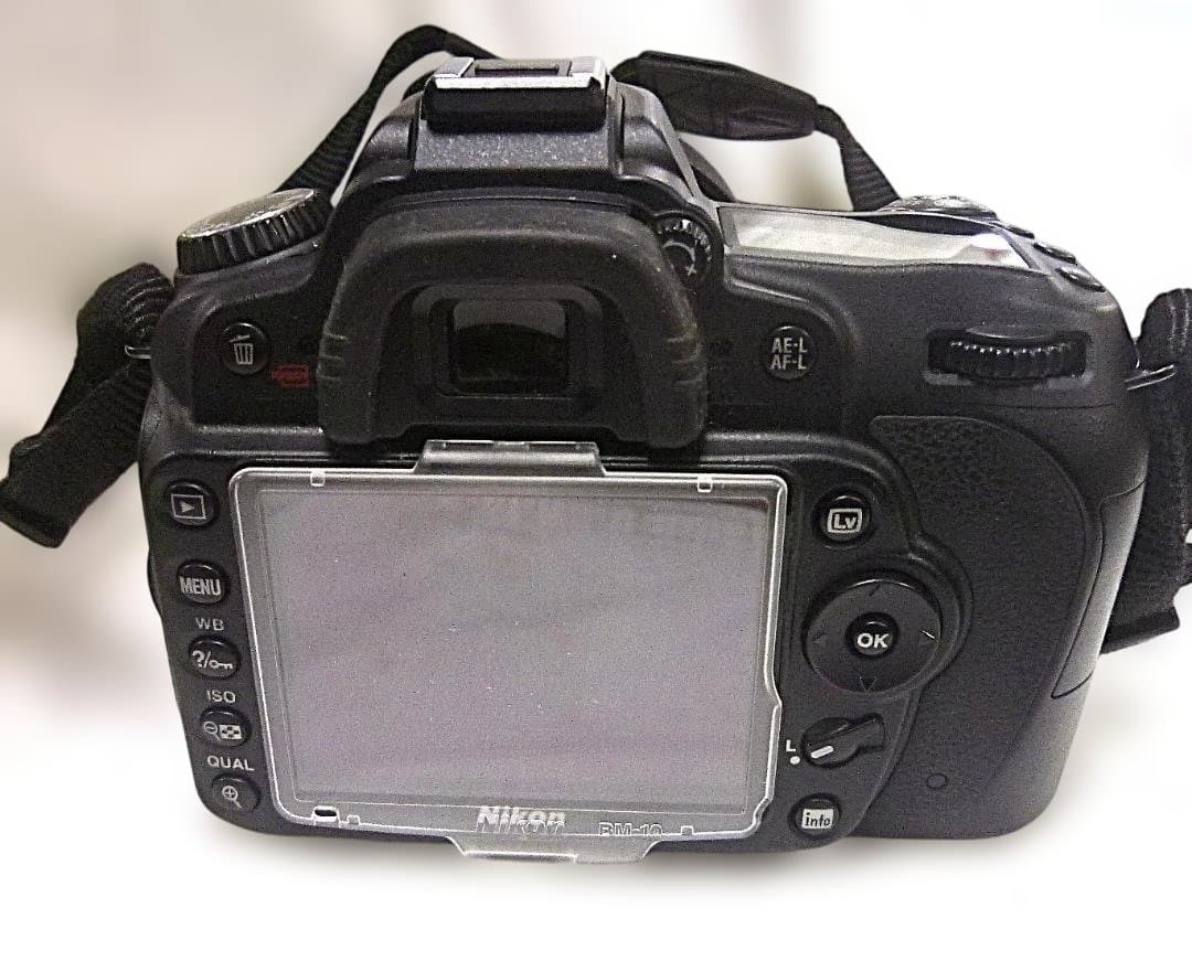 Nikon D90ボディー＋レンズ18－１２５mm　美品　ジャンク+