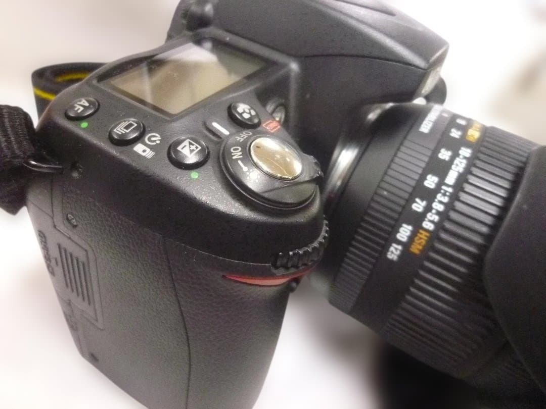 Nikon D90ボディー＋レンズ18－１２５mm　美品　ジャンク+