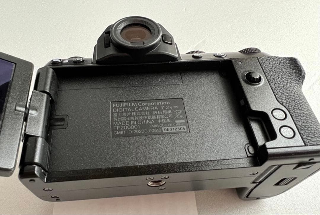 限定値下げ【美品】FUJIFILM X-S10 デジタルカメラ 本体セット