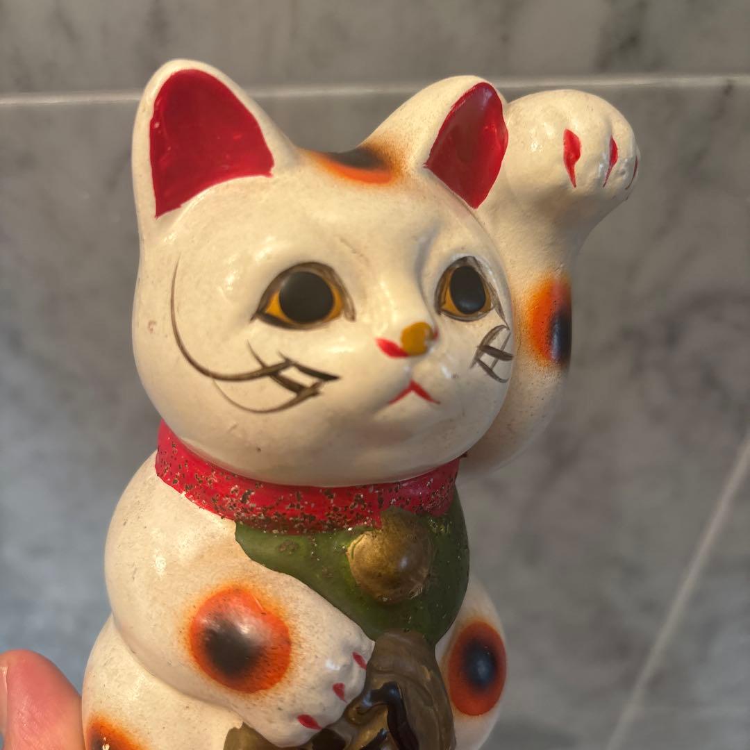 1960-70年台ヴィンテージ　妖艶な瞳が素敵な招き猫の陶器