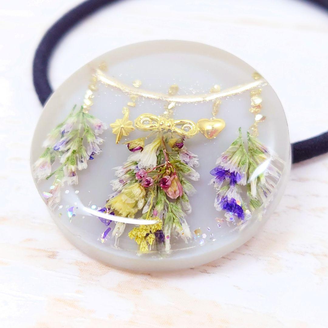 スワッグ❁ガーランドのヘアゴム ライトグレー 押し花 お花 ハンドメイド レジン