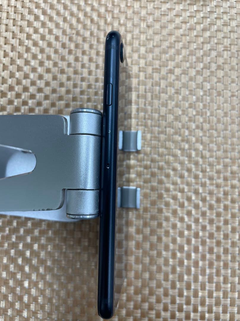 iPhone SE第3世代 64GBミッドナイトSIMフリー【7675】