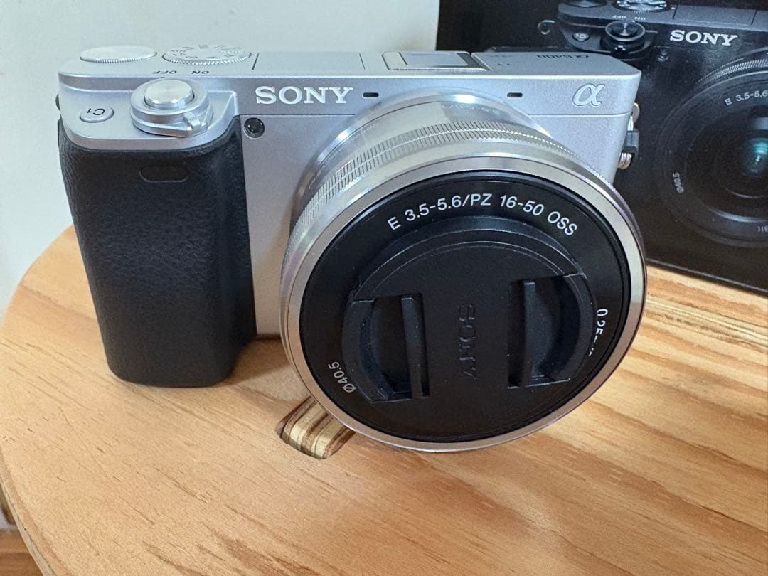 【美品】SONY α6400 （E PZ 16-50mm OSS）元箱付き