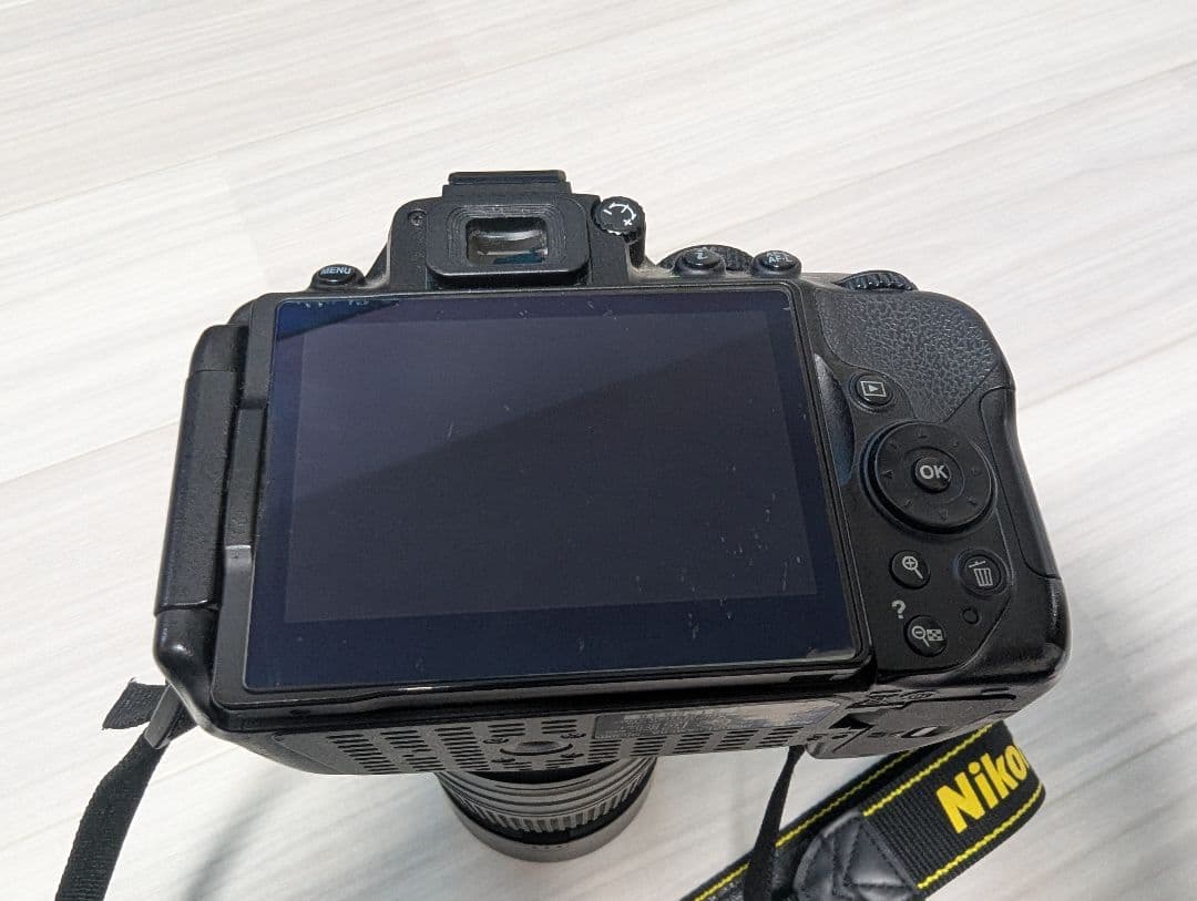 Nikon D5300 デジタル一眼レフカメラ・望遠レンズ55-300mmセット