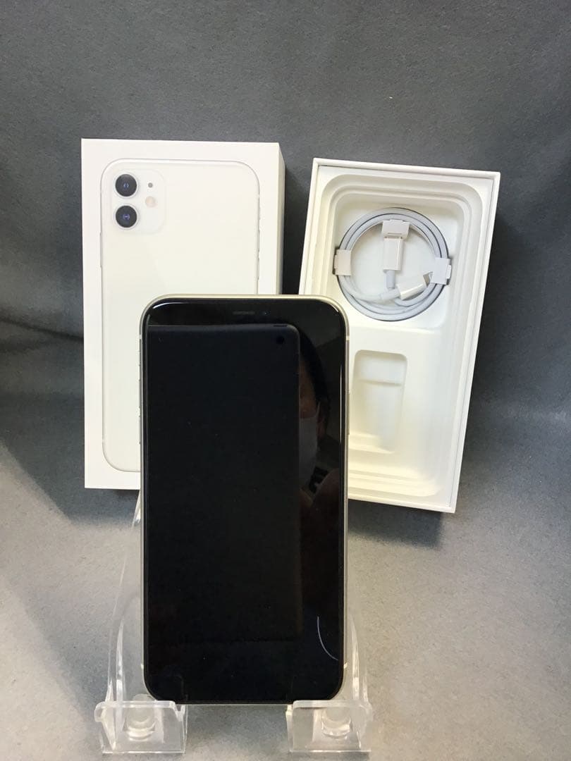 美品　国内版 SIMフリー iPhone11 64GB ブラック色