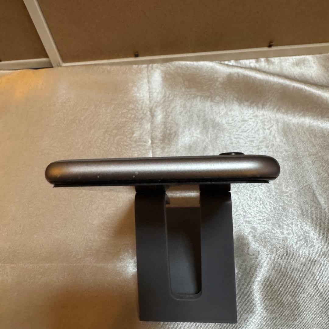 美品Apple iPhone 6 スペースグレイ本体64GB バッテリー100%