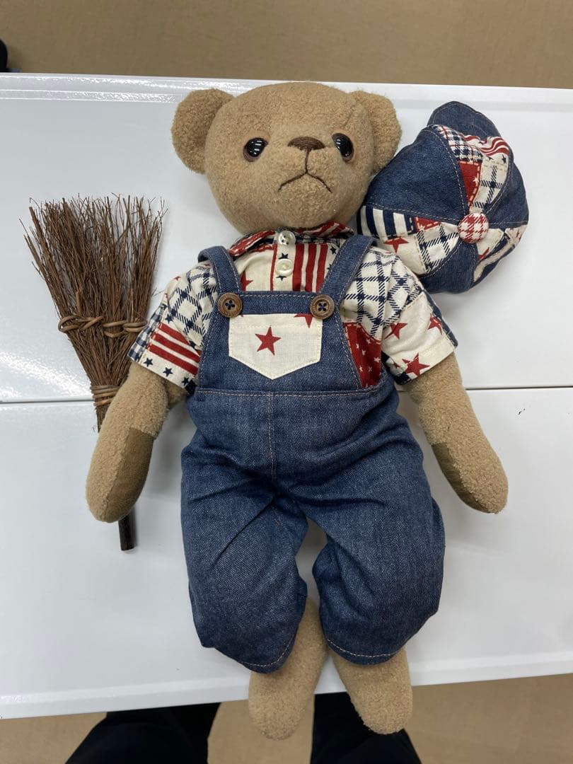 ハンドメイド　クマのぬいぐるみ