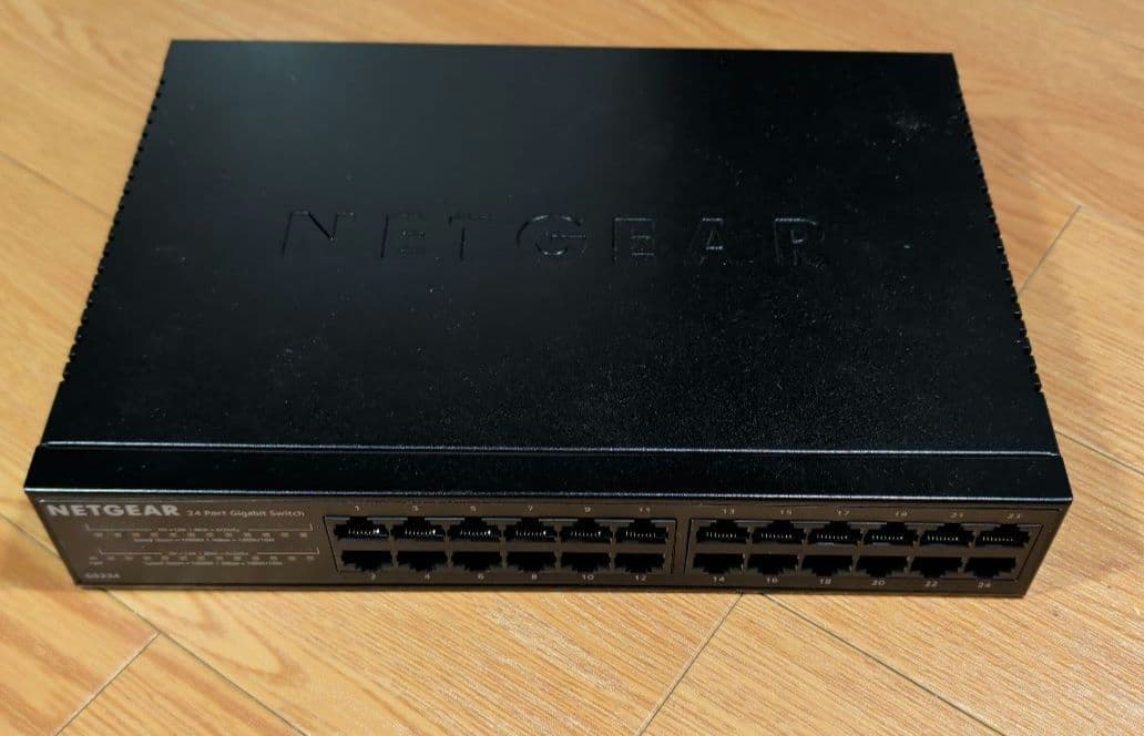 【未使用】ネットギア GS324 24ポート スイッチングハブ