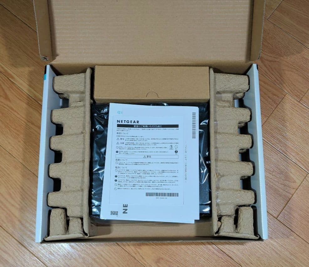 【未使用】ネットギア GS324 24ポート スイッチングハブ