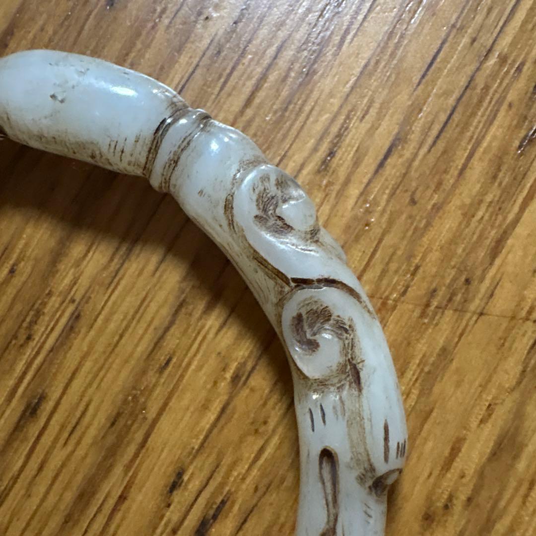 石？玉？の中国的置物　中国美術　腕輪？外径8cm 弱　33g
