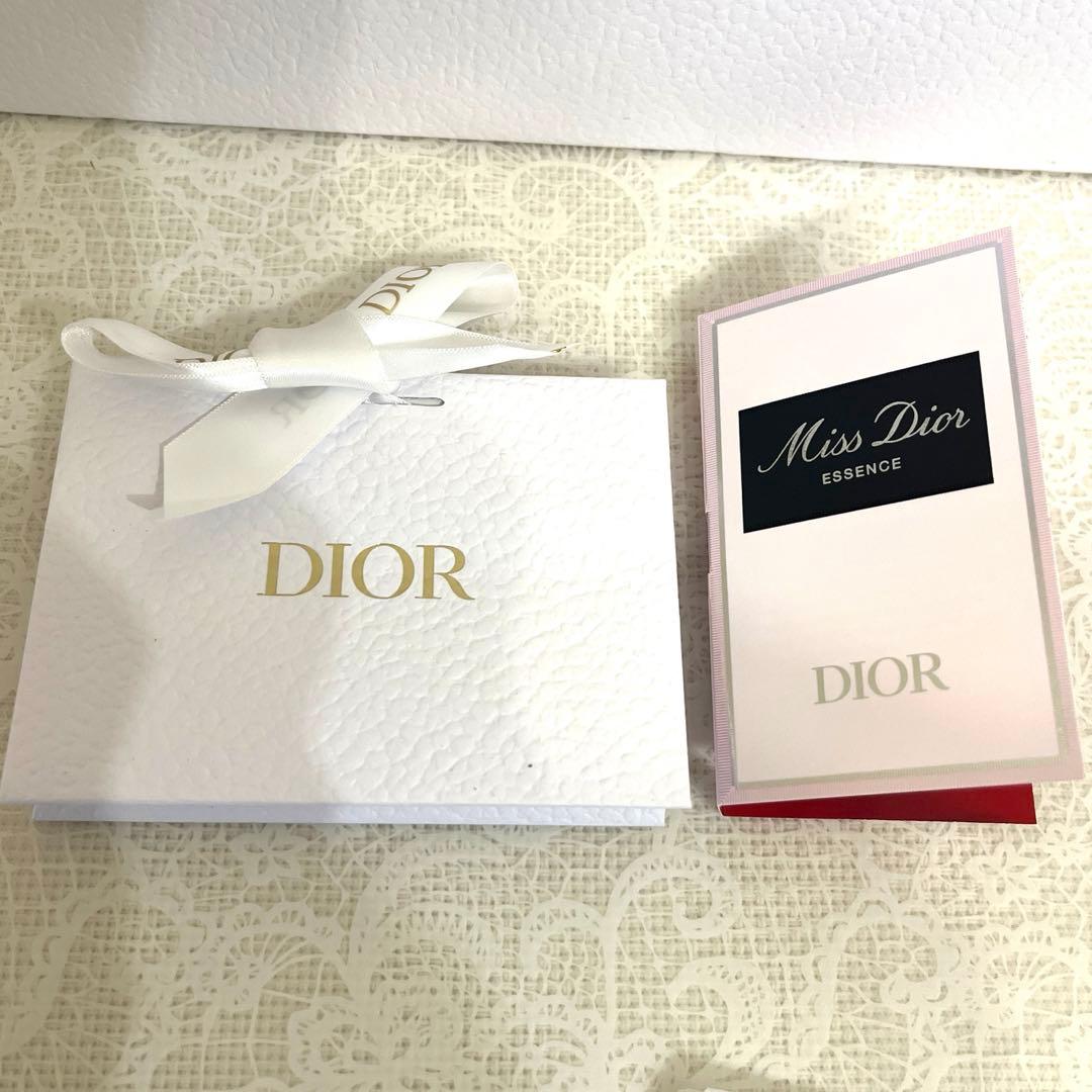 DIORノベルティ オリジナル フォン ミラー　ショッパー、香水サンプル付き