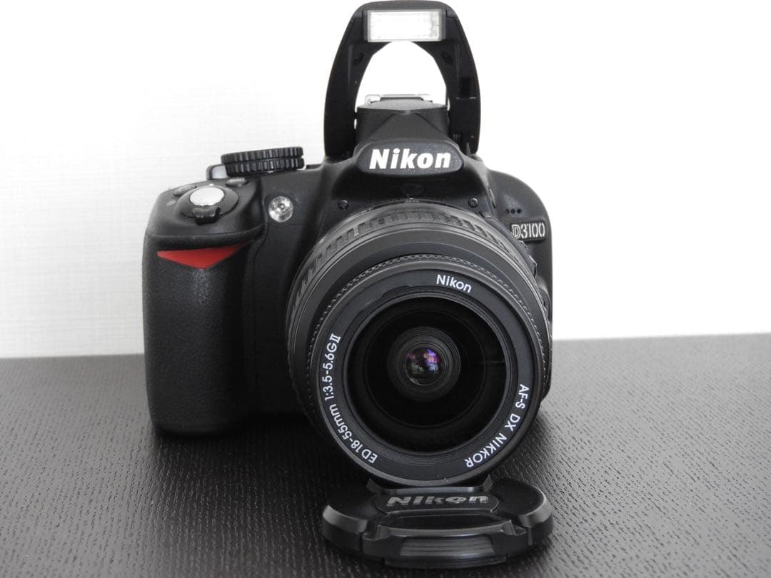 Nikon D3100 15-55mm 55-200mm レンズ S数4100回