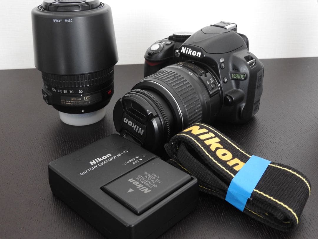 Nikon D3100 15-55mm 55-200mm レンズ S数4100回